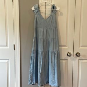 Long dress with pockets